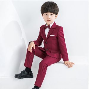 Anzüge Kinder formelle Pofralanzug Blume Jungen Blazer Tuxedo Kleid Teen Hochzeit Kostüm Kindermantelhosen Hemd 3pcs Taufe Kleidung 230131