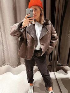 Womens Leather Faux PUWD Women Button Thick Warm Fur Jacket Coat Vintage Tasche a maniche lunghe Autunno Inverno Capispalla femminile Chic Top 230131