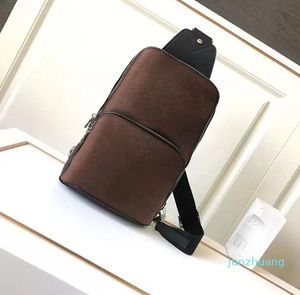 Luxurys Designer Avenue Omuz Çantaları Erkekler 12 Crossbody Bag Moda Deri Sportif Seyahat Açık Paketler 5 Renk Seçim