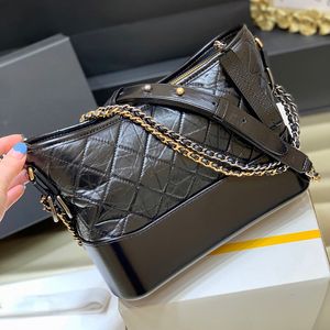 デザイナーバッグLuxurys女性ハンドバッグシングルショルダーバッグショッピングバッグ素材レザーウォレットクロスボディバッグチャームハンドバッグ雰囲気の汎用性の高い良いバッグ