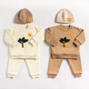 Kläderuppsättningar baby pojke kläder vinter tjock plysch fleece varm växer upp baby flickor set småbarn tröja och byxor set barn 2 st.