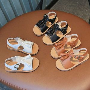Хорошая кисточка для детей ретро -ретро Черно -белые коричневые летние детские сандалии свежие маленькие девочки пляжные туфли flats f08271 0202
