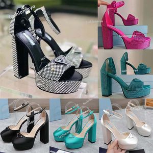 Ultimi sandali con plateau con strass Tacco con plateau impreziosito Punta aperta scorrevole Sandali firmati di lusso Scarpe da donna Décolleté con cinturino classico