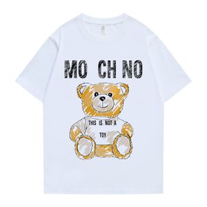 23ss Summer Mschino Designer T-shirt herr Högkvalitativ mode bomull herr T-shirt Casual Printing Outdoor Herr T-shirts USA storlek M-XXL