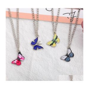 Collane con ciondolo Collana con farfalla a goccia d'olio in lega Charms con animali smaltati Colorf Boho Per le donne Gioielli da spiaggia per feste da ragazza Consegna C3 Dhdnj