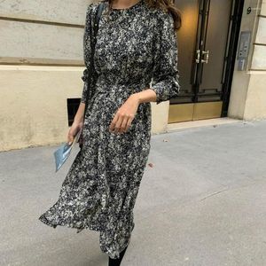 Casual Kleider Frauen Sommer Vintage Schwarz Und Weiß Blume Lange Rayon Kleid Bodycon Schärpen Ärmel Split Midi Sommerkleid