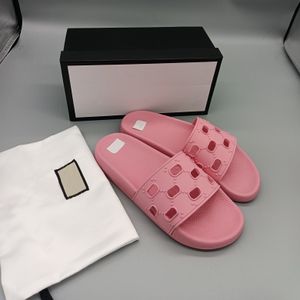 2024 Designer glider kvinnor man lyxiga tofflor sandaler märke sandaler riktiga läder flip flop lägenheter glida avslappnade skor sneakers stövlar av 770