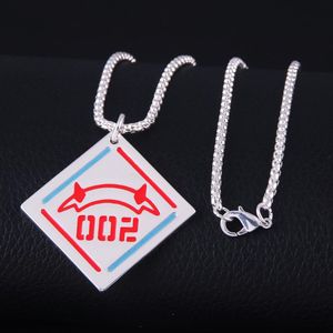 Ketten Anime DARLING in The FRANXX Anhänger Halskette ZWEI Code 002 Red Devil Horn Cosplay Für Frauen Männer Schmuck Geschenk