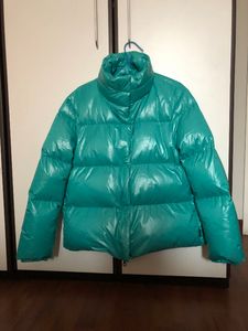 男性のダウンジャケット温かい濃厚なファッション屋外ダウンコート人気のパフジャケットシンプルなソリッドカラー冬のパーカー新しいマルチカラーカップルの服