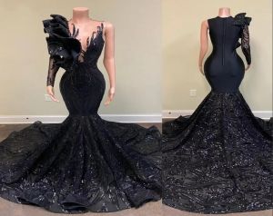 2023 Abiti da ballo eleganti sexy Sirena Manica lunga Nero con paillettes Applique in pizzo Gioiello Collo Increspature Ragazza africana Festa serale di gala