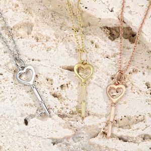 Pendant Necklaces Heart Shaped Key Necklaces S925 Sterling Silver Elegant Charm High Quality Jewelry Gifts for Women G230202