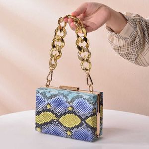 Tjockkedjan Snake Print Clutch Bag Women 2021 Fashion Party Evening Shoulder Bags Luxury Purse Serpentine Dinner Bolsas Mujer 230202