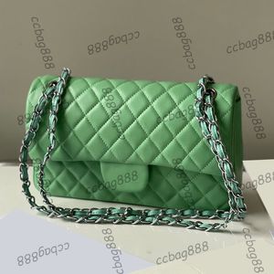 Borse firmate di lusso Francese Donna Classica doppia patta Pelle di agnello trapuntata Verde mela Borsa inizio primavera Hardware in metallo argento Catena Matelasse Borse multiple 25CM