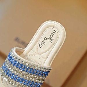 Pantofola Scarpe da bambino per bambini Estate Nuova ragazza Strass Principessa Diapositive Sandali casual con tacco piatto per bambini Pantofole da interno ed esterno