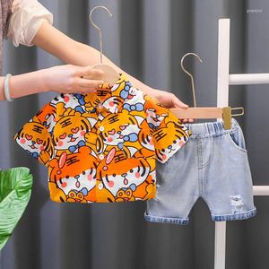 Kläduppsättningar tryckt Tiger Summer Boutique Set Boys Lapel Cartoon T-shirt med denimshorts 2st Fashion Daily Wear Kids Cute Cotton