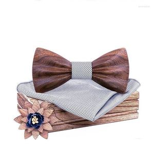 Bow slipsar brudgum Träbanduppsättning för mens kostym handduk bowtie brosches bröllop cravate homme noeud papillon corbatas presentbow dhngn