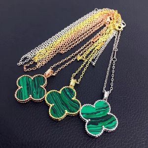 Womens Designer Necklaces Big Flower Pendant Four-leaf Clover Necklace Sweater Chain Necklace