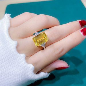 Solitaire Ring Lüks Kristal Şeffaf Dikdörtgen Gelin Düğün Parmağı için Pembe Modaya Gümüş 925 Kadın Mücevher Hediyesi Y2302