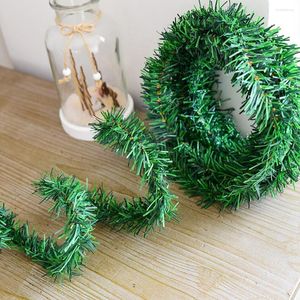 Flores decorativas 5.5m 2023 Pine agulha de pinheiro videira decoração de pingente de natal