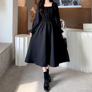 Casual Dresses 2023 Autumn Ladies Retro kläder Chic Korean Black Dress Women French Elegant Square Collar Long Sleeve Midi