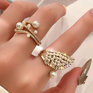 Bröllopsringar Uilz Luxury Pearl Zircon Opening Justerbar ring för kvinnor Sydkoreas vinge ovanliga smycken Utsökta gåvor 2023