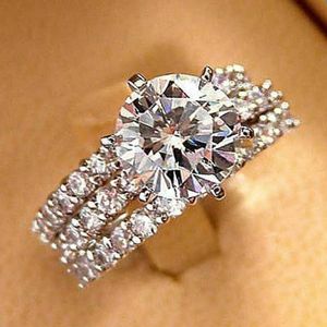 Pierścień Połączki Women Blawling 3pcs Pierścienie Pierścienie Pełne AAA Cubic Zirkonia Temperament Delikatne damskie palec luksusowe biżuterię ślubną Y2302