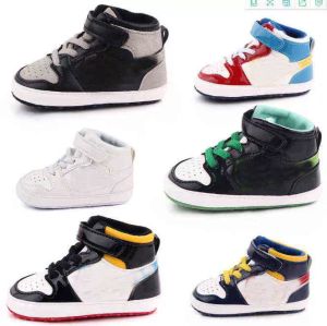 2023 Kids First Walkers Baby Leather Shoes Infant Sports Tennis Boots Children Chineles Toddler Sole Soft Winter War War Mocassim