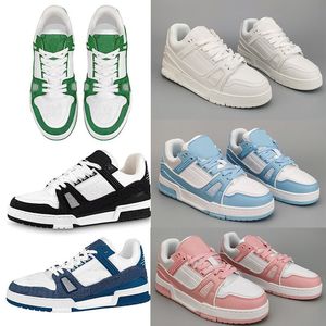 Nya Designer Trainer Sneakers Fritidsskor Svart Vit Män Kvinnor Plattform Mode Low Top Sko Rött Grönt Läder Gummi Gå utomhus Eur 36-45