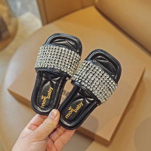 Slipper Little Slippers House Flip Flop 2022 Square Toe Luxury Rhinestone Crystal Home Girls Outdoor Flats Rubber Slides Sandals 0203