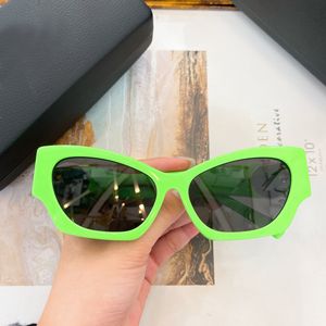 Óculos de sol dos olhos de gato verde para mulheres Óculos de sol Party Sunnies Designer Glasses Shades Outdoor UV400 Protection Eyewear com caixa