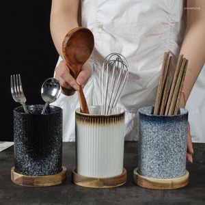 Storage Bottles 1PCS Creative Draining Chopsticks Tube Ceramic Household Large Tank Spoon Fruit Knife And Fork Bucket