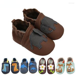Första vandrare barn baby skor född spädbarn sko pojkar flickor mjuka äkta mockasiner 0-24månter kohuden botten skidsäker