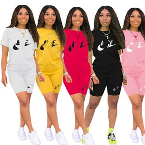 2024 Tasarımcı Marka Takipleri Yaz Kadın Kıyafetleri Artı Boyut 2xl Kısa Kollu T-Shirt ve Şort İki Parça Setleri Sıradan Jogger Takımları Açık Spor Giyim 3504-1