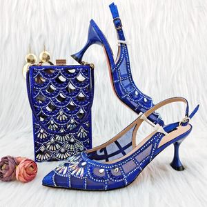 ドレスシューズ素晴らしいR.Blue Women Poined Toeマッチハンドバッグとクリスタル装飾アフリカンドレッシングポンプセットQSL061ヒール7.5cm