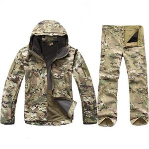 남자 재킷 타드 기어 전술 소프트 쉘 위장 세트 남성 군대 바람막이 방수 사냥 의류 카모 군대 및 pants 230202