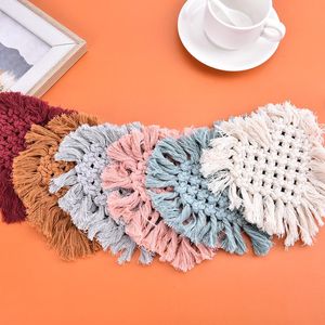 Masa paspasları 1pcs bohemia tarzı kalp şekli örgü püskül bardaklar yemek placemats çay paspası pamuk kahve fincanı yalıtım padsmans