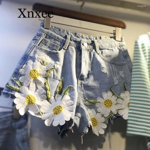 Kvinnors shorts blommor broderier denim kvinnor sommar breda ben jeans korta byxor blå botten solros blomma strand