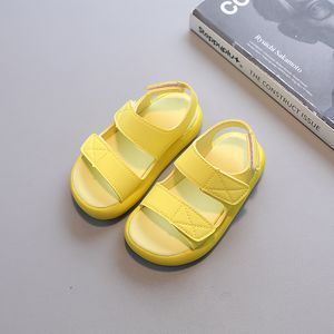 Sandalet yaz çocuklar sandalet sevimli saf renkli bebek plaj ayakkabıları güzel sarı açık ayak parmağı kızlar sandaletler nefes alabilen yalınayak erkekler sandalet 230203