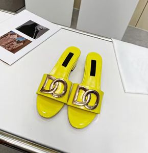 Pantofole firmate da donna con tacco basso, moda, fibbia in metallo, sandali in pelle a specchio, sfilata di lusso, scarpe col tacco alto, misura scatola 4,5 cm 35-42