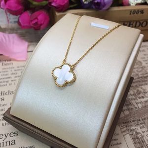 womens designer necklaces luxury Clover Necklace Charm Diamond Silver Plated Agate Pendant fashion jewelry elegant jewelies 876