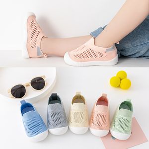 Första vandrare barnskor barn sneakers vävda flygskor barn barn barn andas stickade avslappnade sneakers sommar höst för 0-3 år 230203