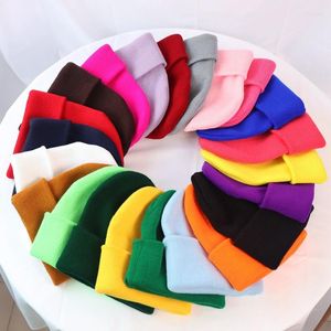 Berretti invernali berretti solidi per adulti uomini donne cappelli caldi elastici comodi arricciati sport zucchetto Hip Hop Skullies da sci Gorros