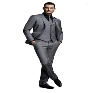 Męskie garnitury 3 sztuki przystojny ciemnoszary garnitur Masowy ślub dla mężczyzn Slim Fit Tuxedos Man Custom