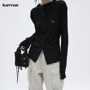 女性のブラウスシャツKarrram Yamamoto Styleブラックシャツダーク美学ゴシックブラウスグランジ日本語エモアルト服プリーツデザインゴスシャツY2K230204