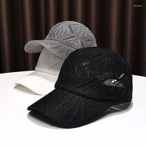 Bollmössor Black Wild Cap Ladies Spring and Summer Mesh Breattable Thin Baseball Street Trend mode medelålders elegant solhatt