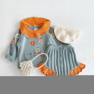 Conjuntos de roupas Autumn Beas meninas roupas de menina terno de malha bordado lótus colarinho de folhas de toplace calças 2pcs para criança conjunto de suéters de meninas 230203