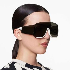 Дизайнерские мужчины и женщины AI Eyewear Солнцезащитные очки Fashion Luxury New MJ644 UV400 Fashion Caffice Design Style Gockes Случайная коробка 644