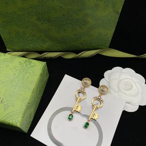 Projektant kobiet urok Vintage kolczyk luksusowy klucz stadnina kolczyk moda kolczyki alfabetu wysokiej klasy biżuteria kolczyki bez pudełka