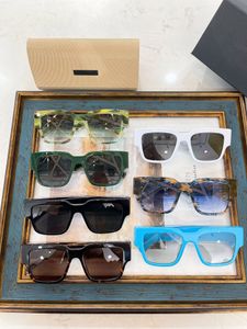 남성 선글라스 여자를위한 남성 선글라스 최신 판매 패션 태양 안경 남성 선글라스 Gafas de Sol Glass UV400 렌즈 임의의 매칭 상자 6184