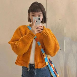 Kvinnors stickor tjock stickad tröja Cardigan Jacket 2023 Spring Autumn Korean dragkedja Fashion Chic Short Women's Outerwear Coat Tops